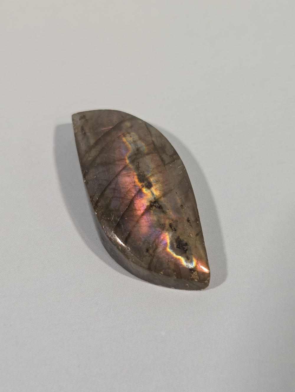 Gorgeous Natural AAA-Grade Purple Flash Labradorite Gemstone Leaf Cabachon